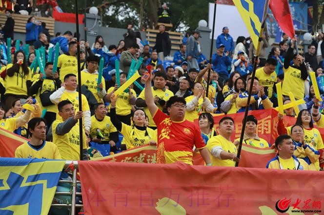 CMG群众足球邀请赛揭幕战 湖南永州战平山东泰安